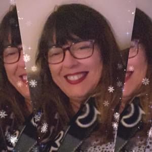 Meet your Posher, Debbie